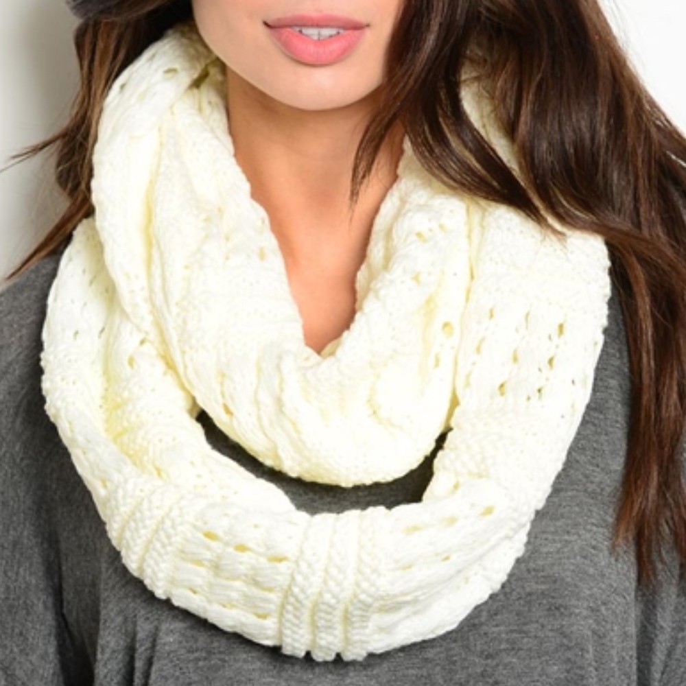 IVORY INFINITY SCARF